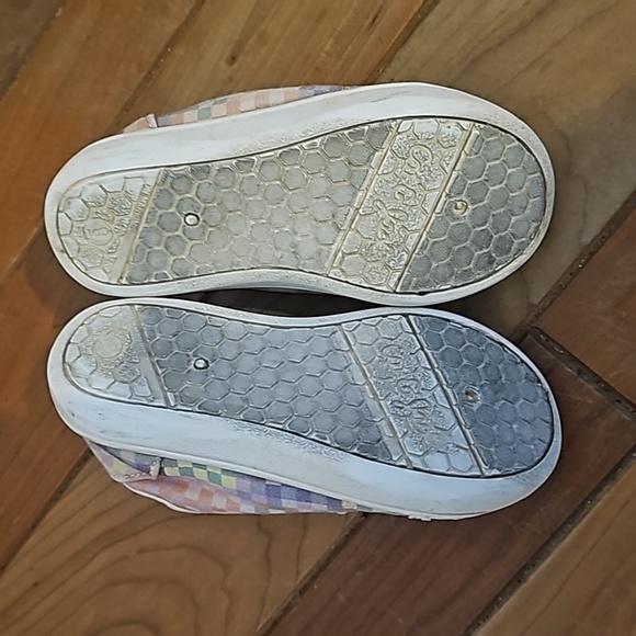 LOT of three toddler size 9 shoes one pair of toms and 2 pair of cat & jack - Picture 7 of 7